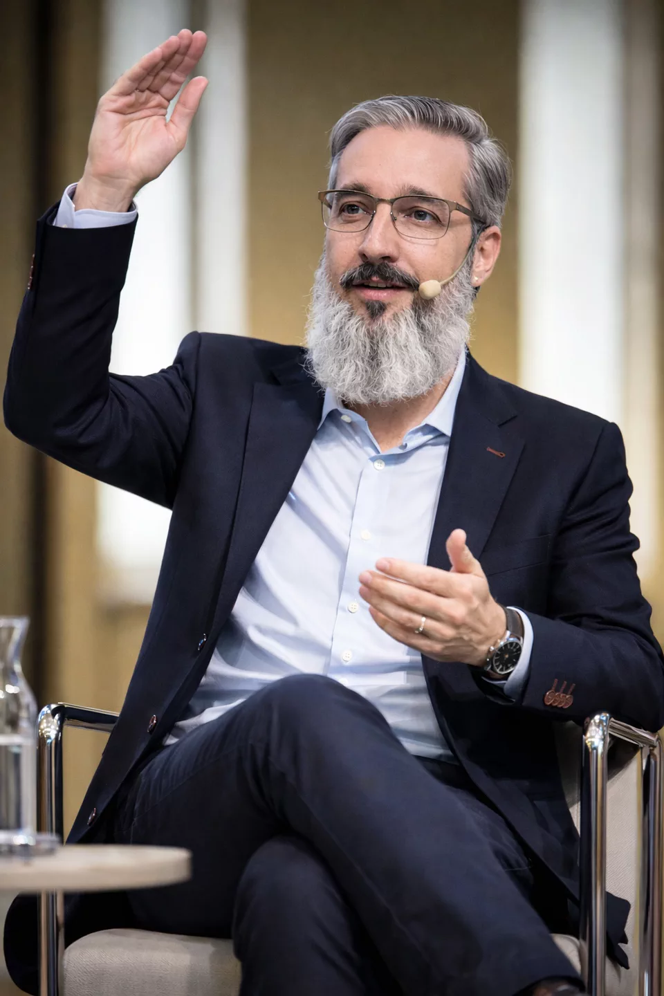 Jota Oliveira em conversa em painel